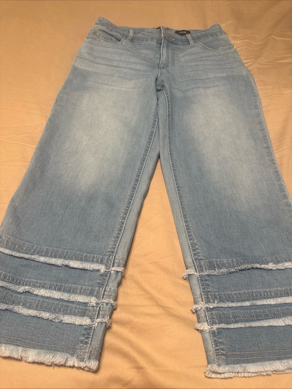 Light Wash Women's Wide Leg Crop Jeans
